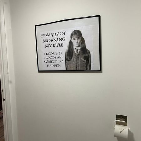 ［ワトフォード］アパートメント（1000m²）｜ 3ベッドルーム／1バスルーム エクステリア 写真